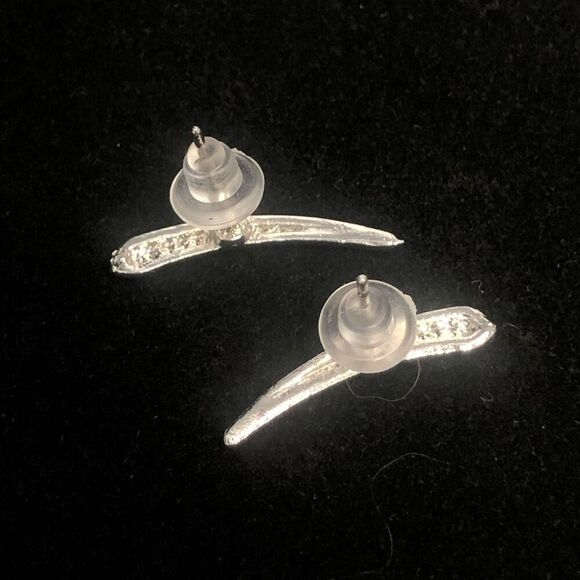 pierced earrings silver tone mint mongoose 3/4 inch metal - Picture 3 of 3